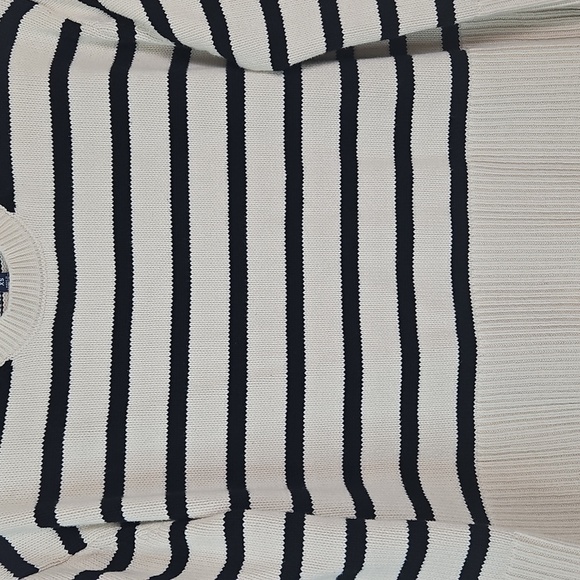 GAP Striped Black & Cream Knit Sweater XS - Picture 7 of 16